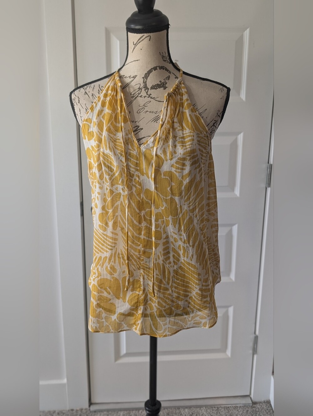 75. Loft Size S Sleeveless Yellow Floral Halter Women's Top